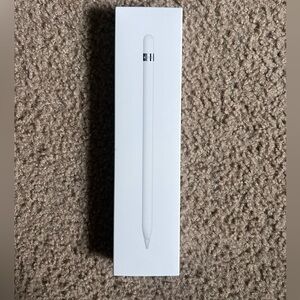 Apple Pencil With Extra Pencil Tops